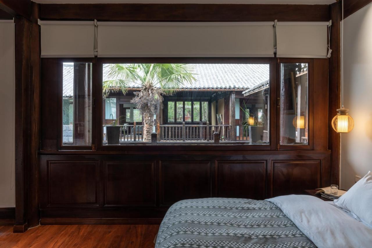 Jun Bo Xuan Boutique